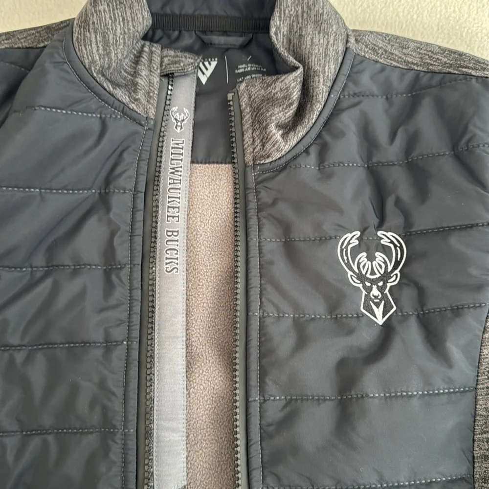 Milwaukee Bucks Levelwear Jacket - Picture 2 of 5